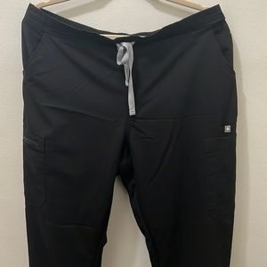 Black Yola Figs Skinny Scrub Pants Size L/T